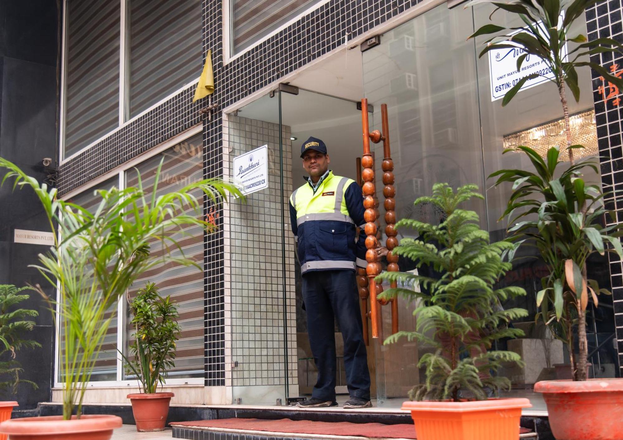Mayur Hotel Nueva Delhi Exterior foto