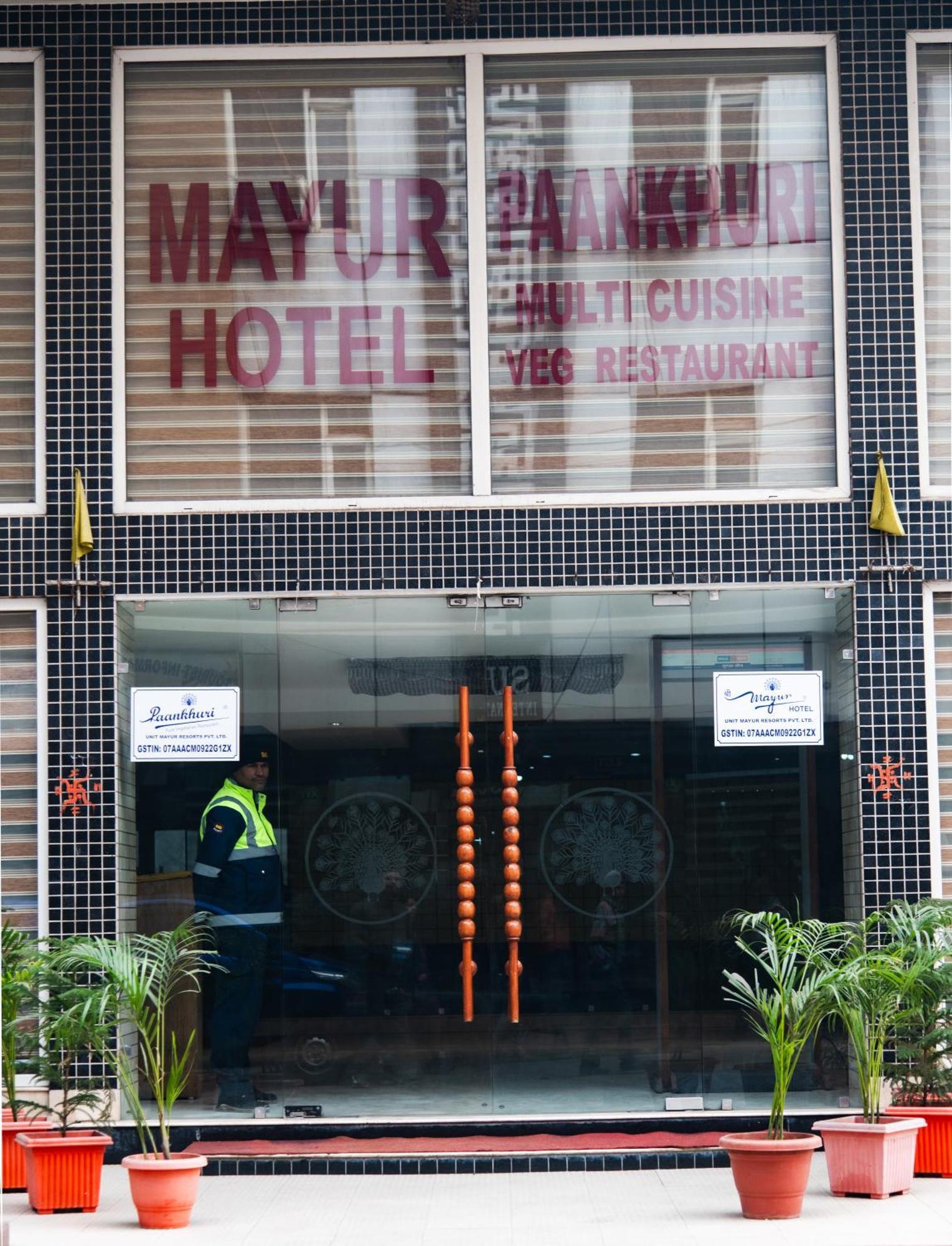 Mayur Hotel Nueva Delhi Exterior foto