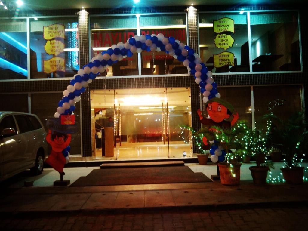 Mayur Hotel Nueva Delhi Exterior foto