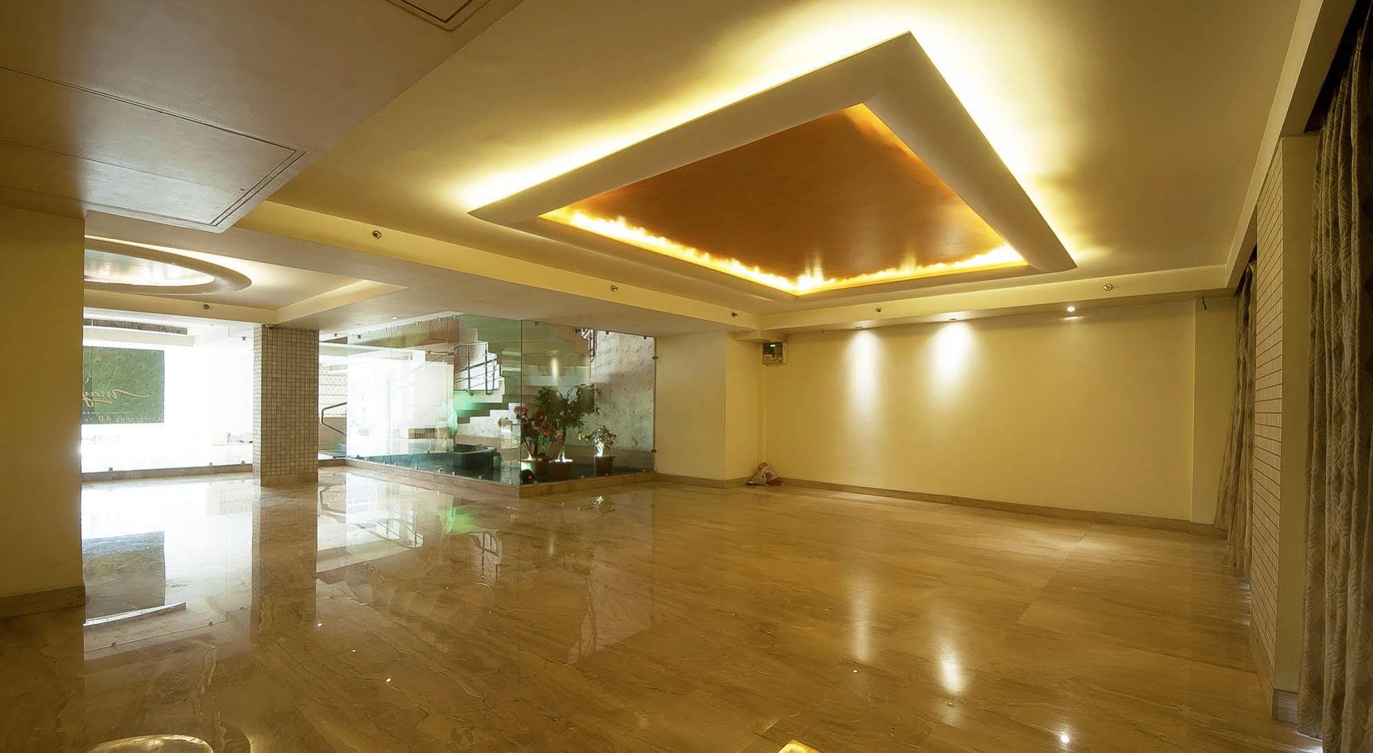 Mayur Hotel Nueva Delhi Exterior foto